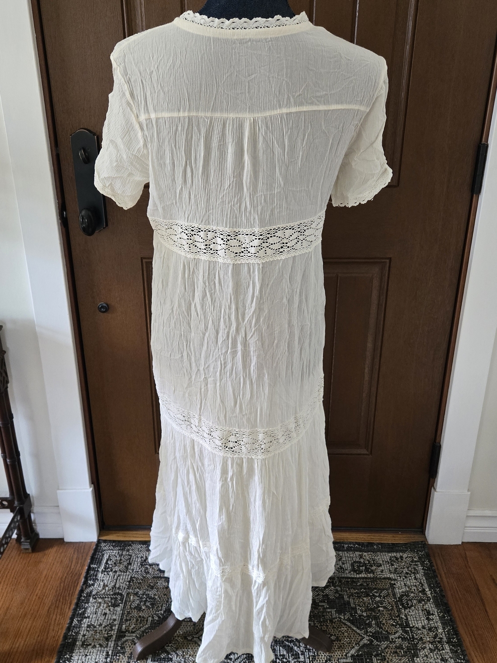 Boho White Button-Front Maxi Dress with Lace Panels - Picture 2 of 6